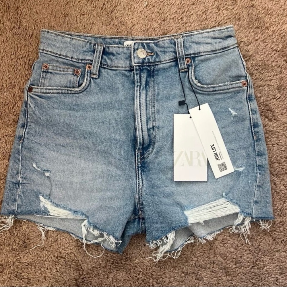 Zara Women's Blue Denim Shorts